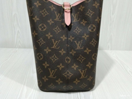 VUITTON NÉONOÉ LOUIS 0714